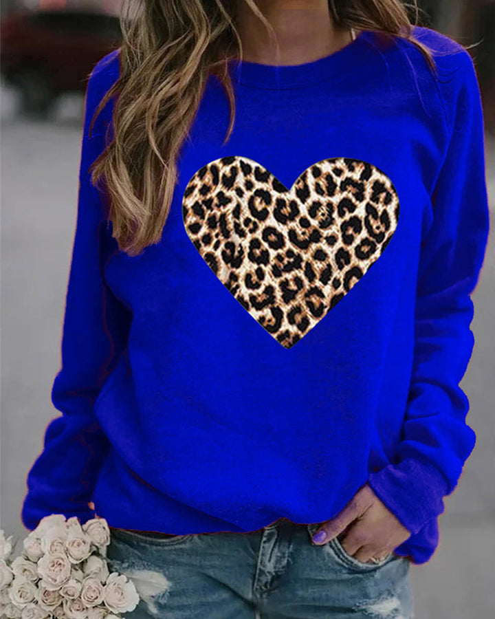 Lenka - elegantes Sweatshirt mit Leoparden-Herz-Print