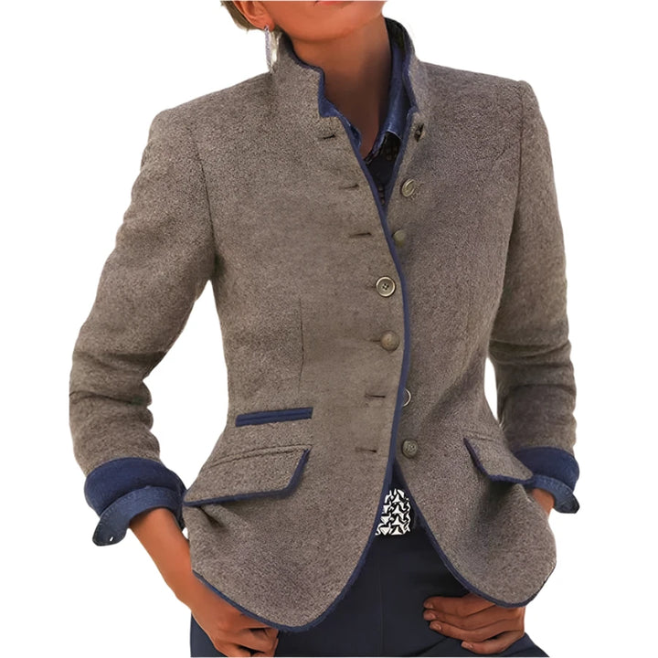 Victoria - Elegante Strickjacke mit hohem Kragen